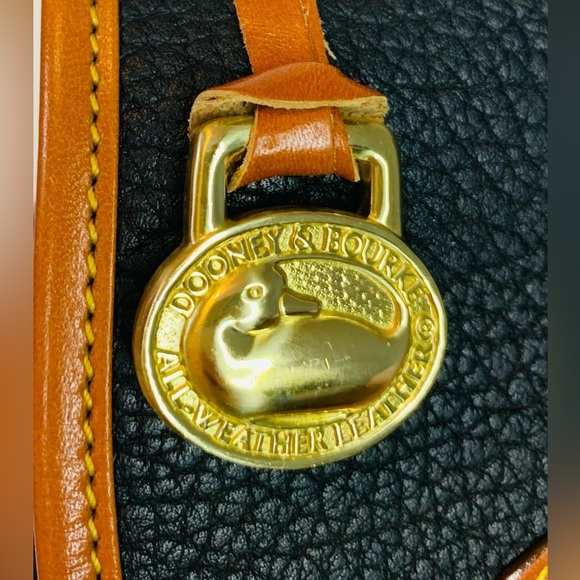 Vintage Dooney & Bourke All Weather Black and Tan Mini Crossbody/Belt Bag NWT! - Picture 5 of 11